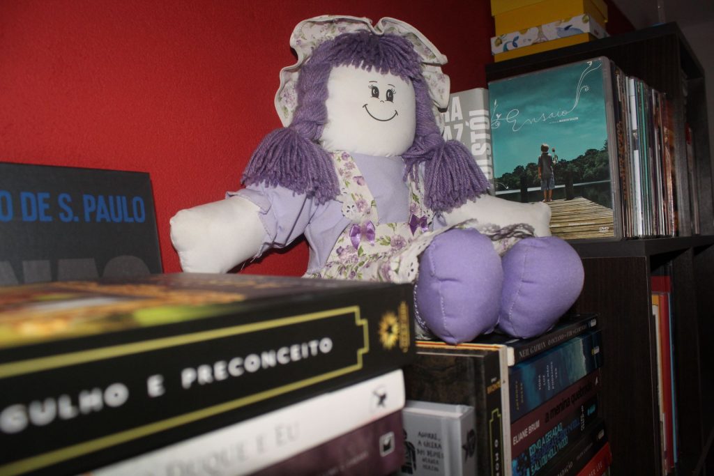 Minha boneca Isabel, tão especial quanto meus livros. Foto: Juh Oliveira